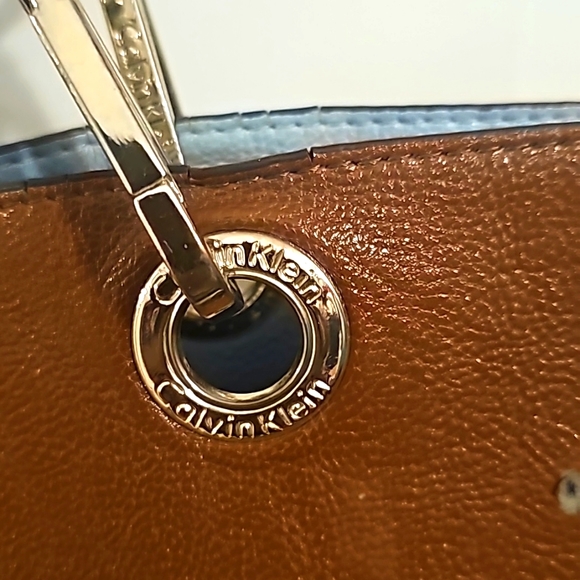 Calvin Klein's Reversible Tote, Brown/Lt. Blue, Goldtone Hardware - Picture 6 of 12